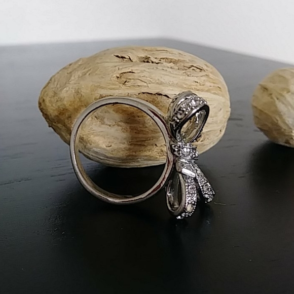 Ring - Picture 3 of 4